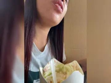 Bongacams Live Sex Cam of candicelovee