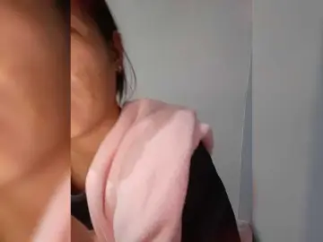 Bongacams Live Sex Cam of candicelovee