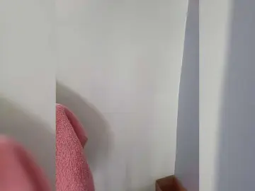 Bongacams Live Sex Cam of candicelovee