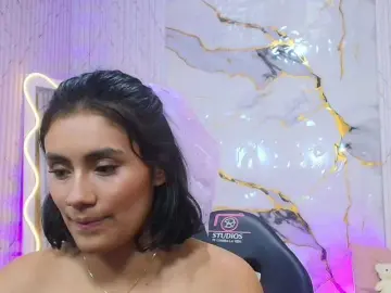 Bongacams Nude Webcam of PEACHY-TAY