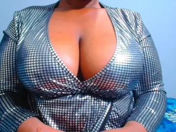 Bongacams Free Live Porn of CURVEBABY