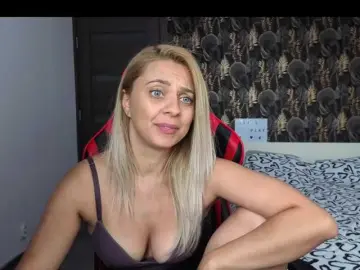 Bongacams Sex Cam of CarlaStaceeFun