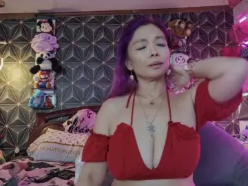 Bongacams Live Sex of YummyMeily
