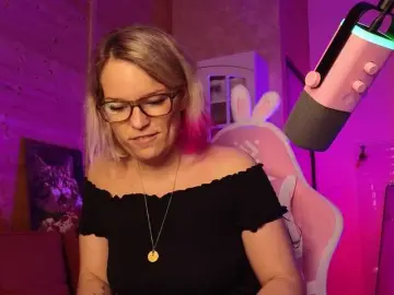 Bongacams Watch Live Sex Cams of sweeteve050
