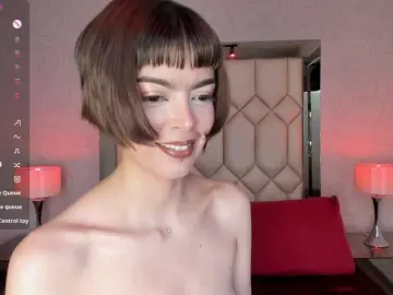Bongacams Nude Webcam of DollyConnor