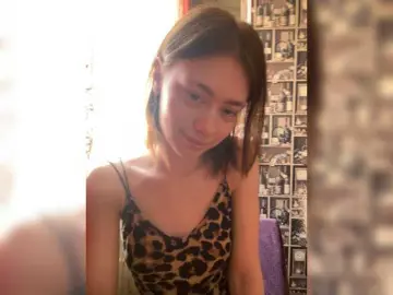 Bongacams Private Sex Chat of 18YoungPussy18