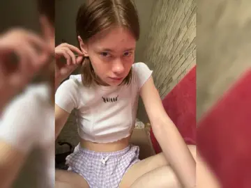 Bongacams Free Porn Cam of 18YoungPussy18
