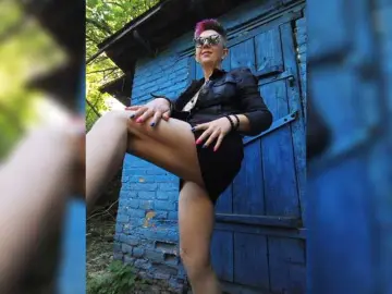 Bongacams Sex Chat of BUSINKA-25