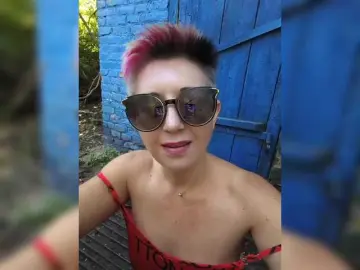 Bongacams Best live sex cam show of BUSINKA-25