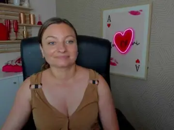 Bongacams Sex Cam of angelaLove13