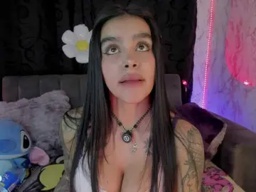 Bongacams Free Live Porn of laurencamila1