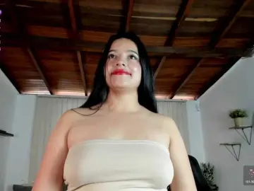 Bongacams Nude Webcam of Min-Yuna
