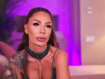 Bongacams Sex Cam of RaquelleVon