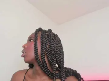 Bongacams Live Sex Cam of sweetafrican-squirt