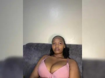 Bongacams Sex Cam of Curvy-maxy9