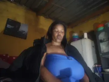 Bongacams Sex Cam of Melonboobs1