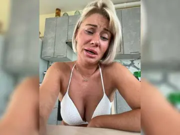 Bongacams Nude Webcam of AlisaBlackFox