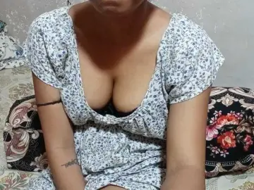 Bongacams Live Sex Cam of poulomidass