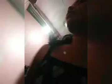 Bongacams Sex Cam of XXhornywetprincess99XX