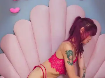 Bongacams Nude Webcam of LUCYMILLER