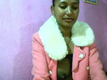 Bongacams Watch Live Sex Cams of Mynah
