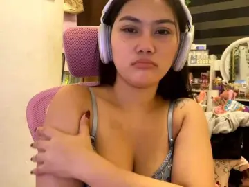 Bongacams Live Sex Cam of LesliDine