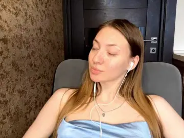 Bongacams Live Sex of MyrticeDollen