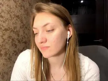 Bongacams Live Sex Cam of MyrticeDollen