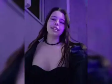 Bongacams Sex Cam of MommyAxFox
