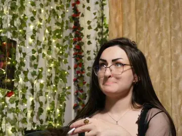 Bongacams Sex Cam of NaughtYHomemadE