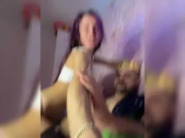 Bongacams Watch Live Sex Cams of VIP17CoupleDream