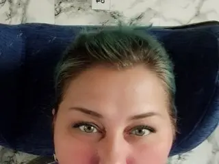 BlondyBigBoobs
