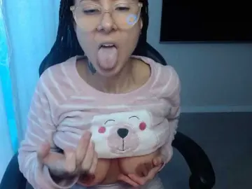 Bongacams Free Live Porn of Lili-Cruz40