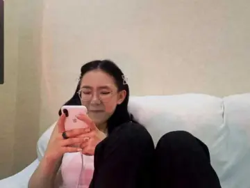 Bongacams Live Sex of MyrleHenggeler