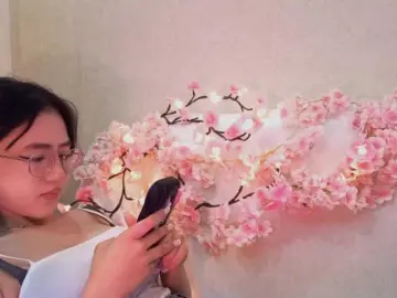 Bongacams Free Porn Cam of MyrleHenggeler