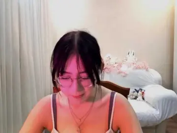 Bongacams Nude Webcam of MyrleHenggeler