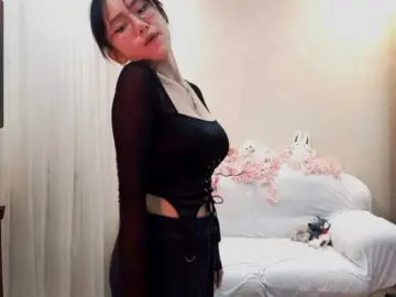 Bongacams Live Sex Cam of MyrleHenggeler