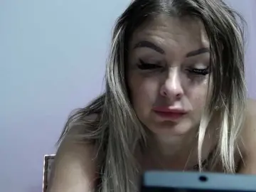 Bongacams Sex Cam of OneHotDiamond