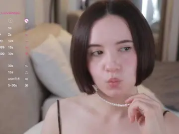 Bongacams Watch Live Sex Cams of -FemaleEssence-