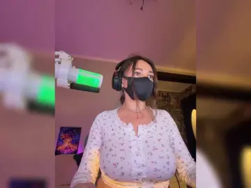 Bongacams Best live sex cam show of NightMint