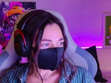 Bongacams Watch Live Sex Cams of NightMint