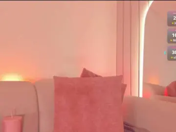 Bongacams Watch Live Sex Cams of Megan-Holly