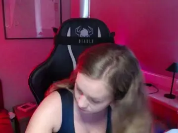 Bongacams Sex Cam of hollyBB