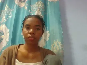 Bongacams Nude Webcam of Emelie1a