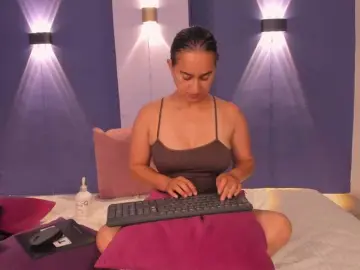 Bongacams Free Porn Cam of Maya369