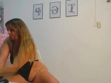 Bongacams Sex Cam of lovethickmommy