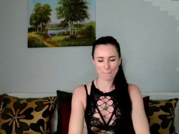 Bongacams Free Live Porn of MilfLunna