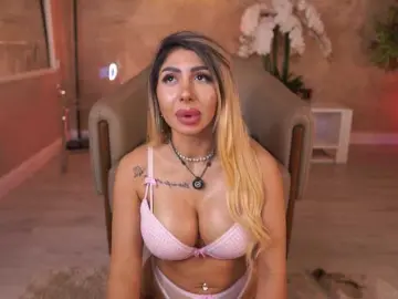 Bongacams Live Sex Cam of LucyyRosse
