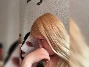 Bongacams Watch Live Sex Cams of NIKADELE