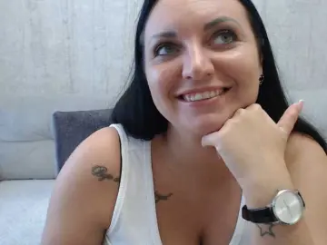 Bongacams Private Sex Chat of AngelinaCute